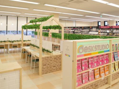 小・中学生向けの自習塾「ｄｅＳＫ　ＳＴＵＤＩＯ」